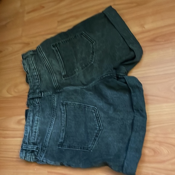 Black high waist jean shorts. - Picture 2 of 3